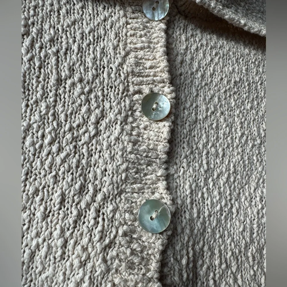 Short Sleeve Boucle Cardigan with Curved Hem - Picture 6 of 10